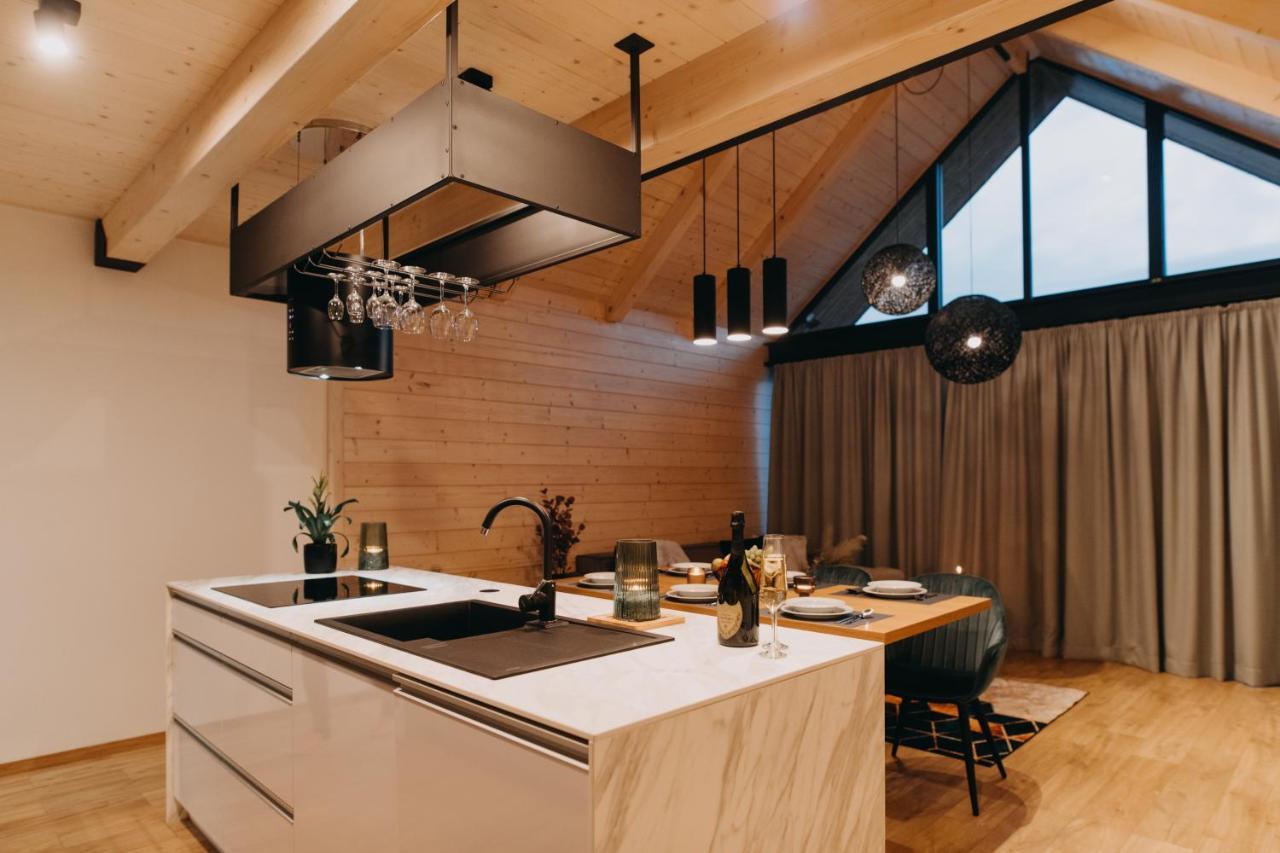 Skri Chalets Liptovský Mikuláš Exteriör bild